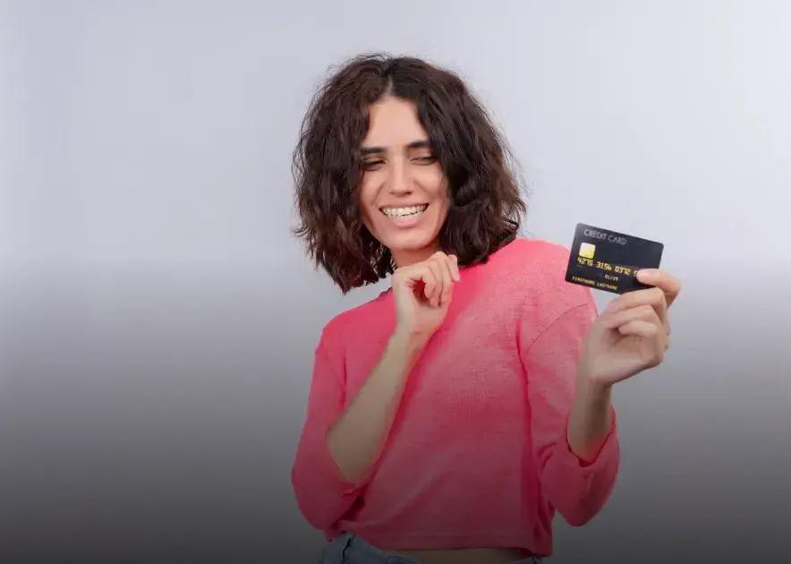 Banco digital com cartão de crédito para negativado: saiba como aproveitar