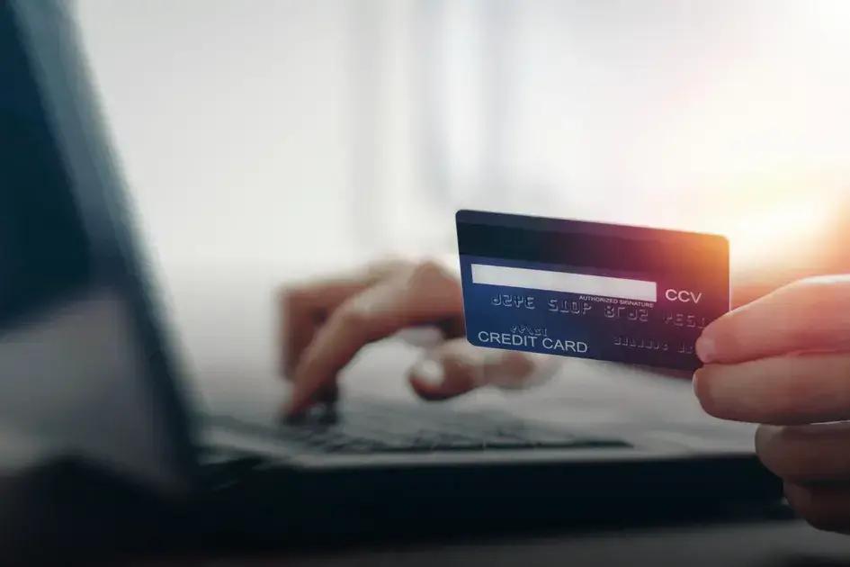 Cartão de crédito para negativado 2024: entenda como conseguir um