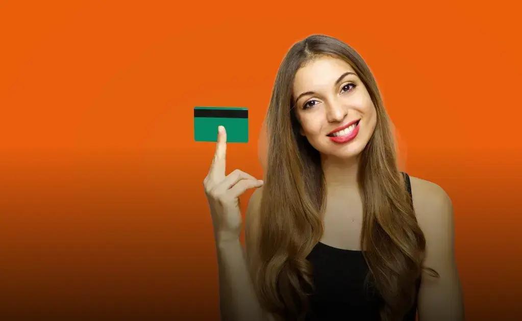 Qual empresa libera cartão de crédito para negativado? Descubra as opções hoje