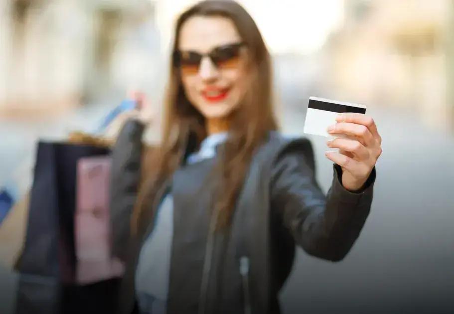 Qual o melhor cartão de crédito para negativado? Descubra as opções disponíveis